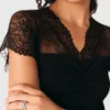 Anel com strass bicolor