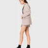 Blazer de fato às riscas com strass