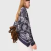 Blusa com estampado bandana