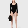 Body com detalhes em veludo e espartilho
