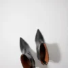 Botas de cano curto em pele