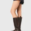 Botas de motoqueiro em pele
