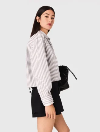Camisa com strass e gravata removível