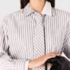Camisa com strass e gravata removível