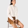 Camisa curta com contas
