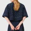 Camisa curta com tachas