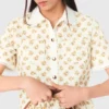 Camisa estampada com acabamento em croquet
