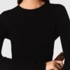 Camisola de gola redonda tipo segunda pele