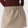 Camisola tipo segunda pele com gola alta