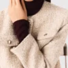 Casaco curto em tweed bouclé