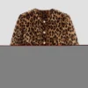 Casaco de pele sintética com padrão leopardo