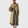 Casaco trench com tachas