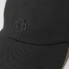 Chapéu de algodão com fivela dourada