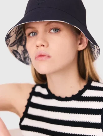 Chapéu de pescador reversível com estampado de frutas
