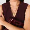 Colar com placa do signo do zodíaco