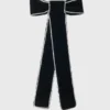 Ganchinho com laço de veludo e strass