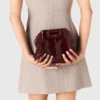 Mala M Mini Bag em couro envernizado