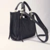 Mini bolsa de couro acolchoada