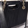 Mini bolsa de couro acolchoada