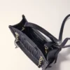 Mini bolsa de couro acolchoada