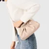 Mini Clutch Milpli em couro Naplak