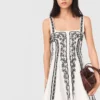 Mini-vestido com alças bordadas