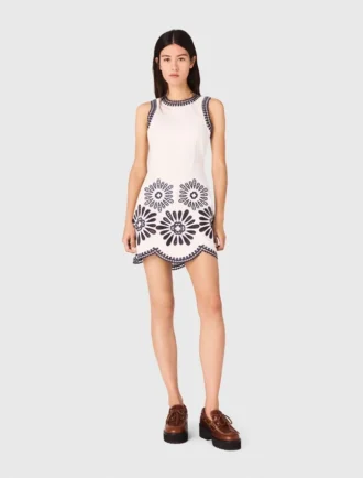 Mini-vestido com detalhes em croché