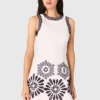Mini-vestido com detalhes em croché