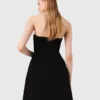 Mini vestido de linho sem alças