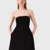 Mini vestido de linho sem alças