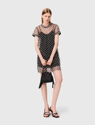 Mini vestido de tule bordado