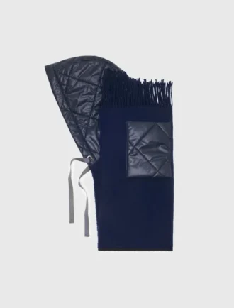 Poncho de lã com capuz