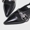 Sandálias de tiras planas em pele