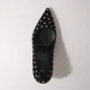 Sapatos de salto alto com strass e biqueira pontiaguda