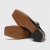 Sapatos Mary Jane com salto e strass