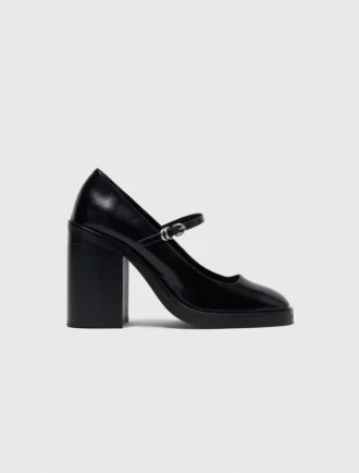 Sapatos Mary Jane em pele