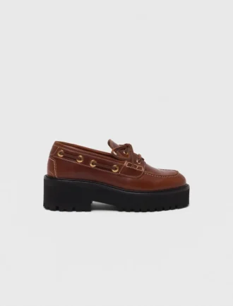 Sapatos náuticos com sola grossa