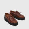 Sapatos náuticos com sola grossa