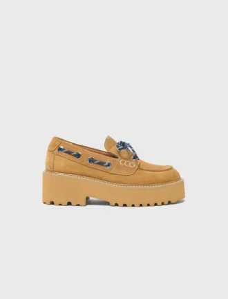 Sapatos náuticos de plataforma em camurça