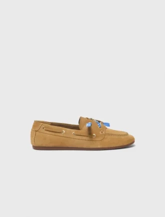 Sapatos náuticos em camurça