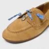 Sapatos náuticos em camurça