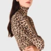 T-shirt com padrão leopardo