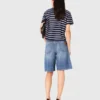 T-shirt às riscas