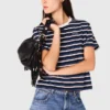 T-shirt às riscas