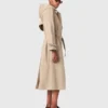 Trench coat com capuz removível