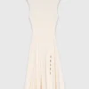 Vestido canelado com fenda lateral