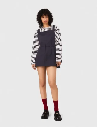 Vestido com alças tipo pinafore