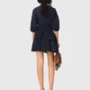 Vestido com folhos e strass