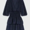 Vestido com folhos e strass