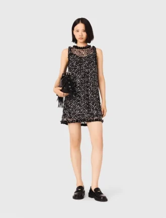 Vestido com lantejoulas florais